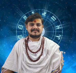 Astrologer-Image